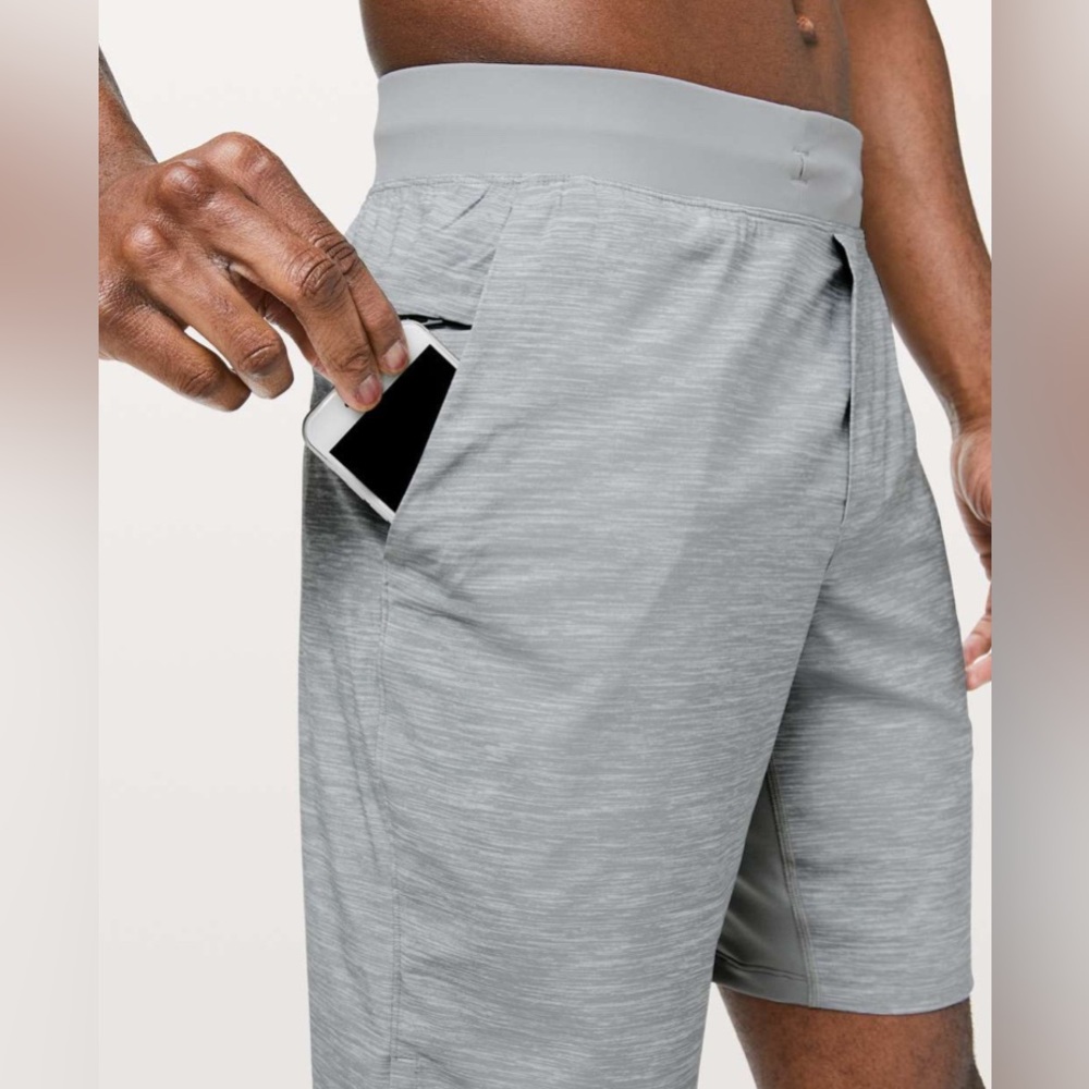 Lululemon T.H.E. Short *Linerless 9" Heather Allover Sea Salt Light Cast Small - Picture 5 of 12